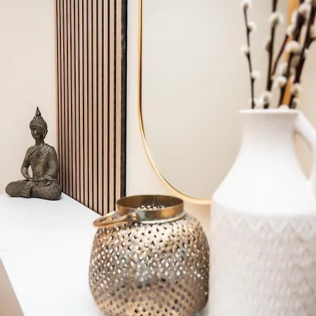 Modern 2 Bed With Free Parking * Leeds (West Yorkshire)