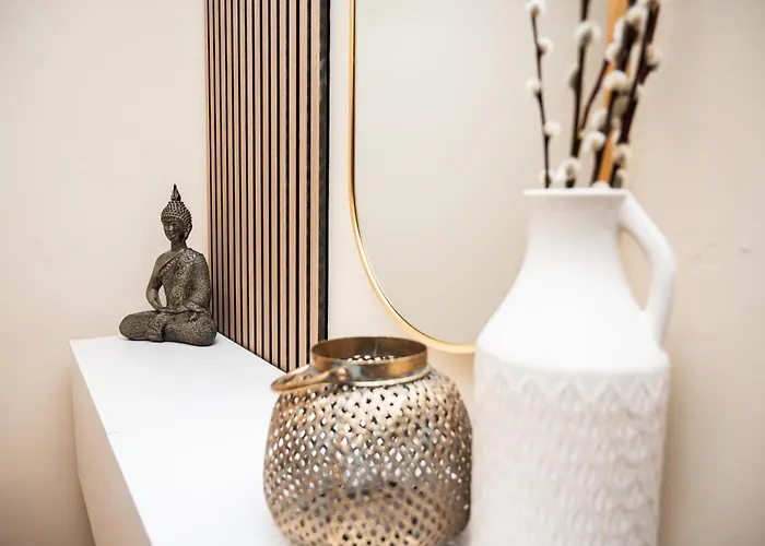 Modern 2 Bed With Free Parking * Leeds (West Yorkshire)