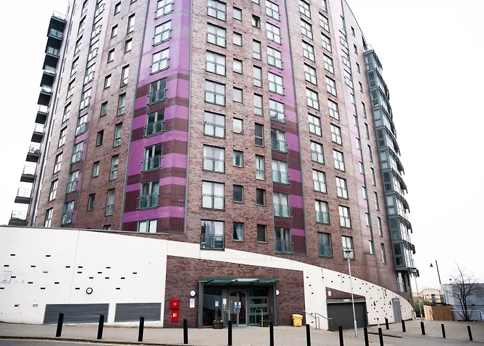 Modern 2 Bed With Free Parking * 利兹