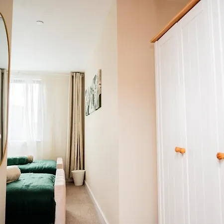 Apartment Modern 2 Bed City Apartment With Free Parking *