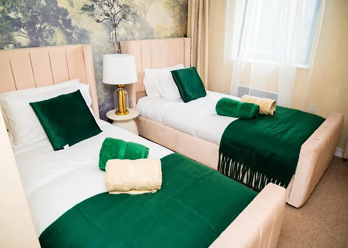 Modern 2 Bed With Free Parking Лідс